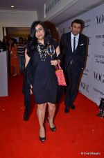 at Vogue_s 5th Anniversary bash in Trident, Mumbai on 22nd Sept 2012 (179).JPG